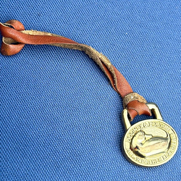 D&B Dooney & Bourke Brass bag fob - Picture 3 of 6